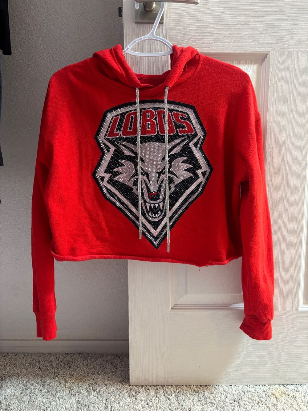 Red 'LOBOS' Cropped Hoodie with Wolf Graphic